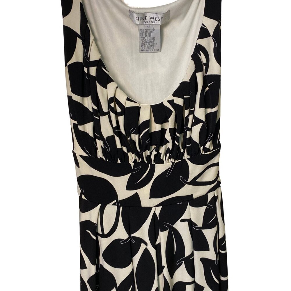 Nine West V-Neck Floral Pattern Body Con Dress, Belted, Size12, Black & White - Picture 6 of 10